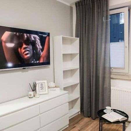 Bezagenta Mozart3 Studio Easy Access To City Wifi Warszawa Exteriör bild